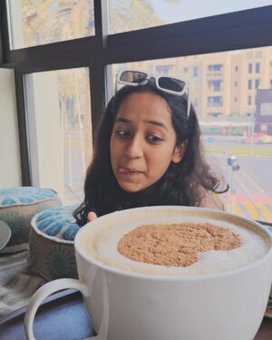 Vaidehi Instagram - Have you ever tried these delicious GIANT treats 😋😋😋 #photooftheday #videooftheday #dubai #foodblogger #food #vaidehi_theperformer