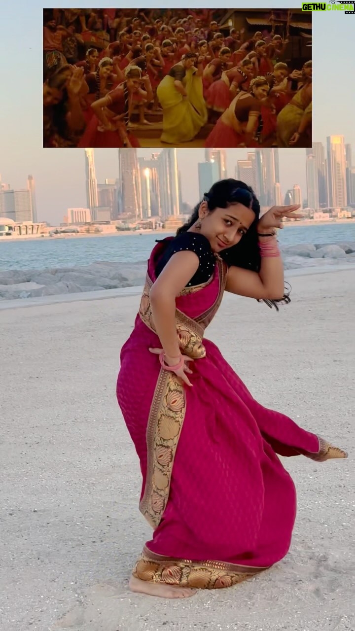 Vaidehi - 11.5K Likes - #kurchimadathapetti ❤️🙌 with @shamnakasim 
•
#kurchimadathapetti #purnaa #maheshbabufans #telegusongs #telengana #hyderabad #sreeleela #gunturukaaram #alluarjun #tollywood #fypシ #explore #trending #vaidehi_theperformer