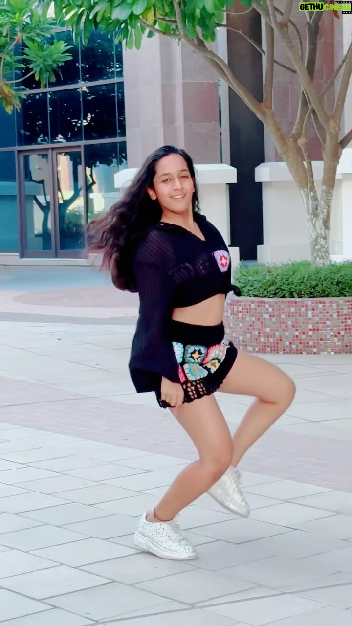 Vaidehi - 9.1K Likes - SONI SONI✨ @rohitsaraf 🫶
•
🧠 @vijayganguly sir🫶 obsessed with this one✨🫶 
🎵 @darshanravaldz @jonitamusic 🫶
•
#sonisoni #ishqvishq #rohitsaraf #reels #trending #viral #explore #fypシ #vaidehi_theperformer