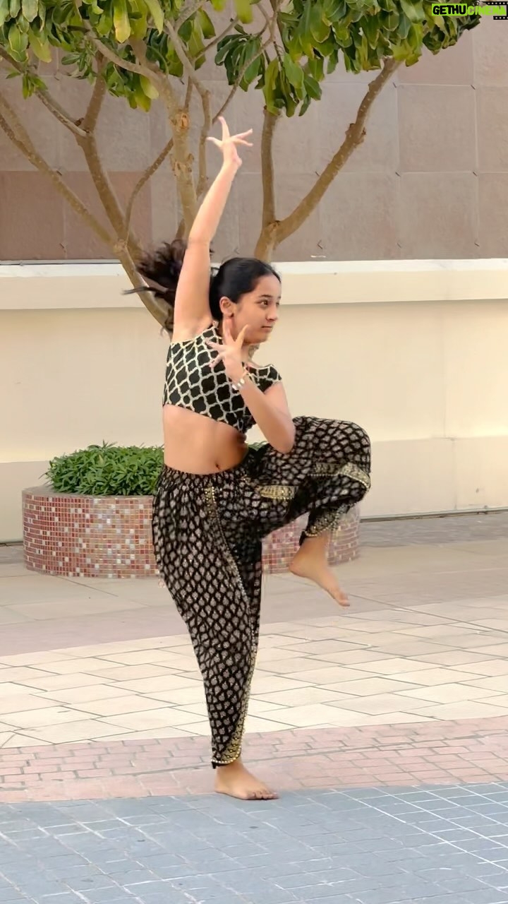 Vaidehi - 6.5K Likes - hai rama 🔥🫶
•
#hairama #rangeela #urmila #jackieshroff #reels #trending #explore #fypシ #viral #vaidehi_theperformer