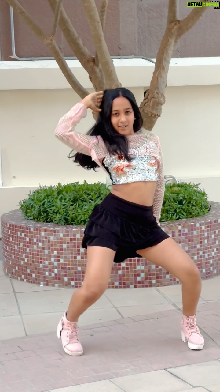 Vaidehi - 7.3K Likes - tere bina ✨ @shreybaebee ❤️
•
🧠 @yasshkadamm 🙌🫶
•
#terebina #yasshkadam #shreybae #reels #trending #explore #fypシ #trending #vaidehi_theperformer