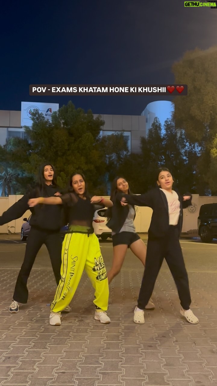 Vaidehi - 96.4K Likes - HAILA HAILA💃❤️ @rishikaaaa__22 @hanshikaxaa @ayanna_adwani ✨❤️ #hailahaila #reels #trending #viral #fypシ #explore #vaidehi_theperformer