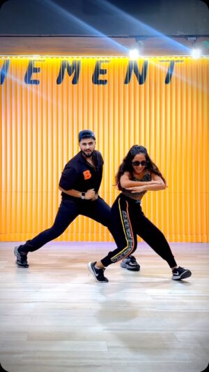 Vaidehi Instagram - HUSN TERA TAUBA TAUBA 🔥🔥 @vickykaushal09 sir❤️ YOU’RE AMAZINGGG🙌🙌 This one’s for you🫶
•
🧠 @tejasdhoke11 sir🫶
📍 @qystudios_ 🫶
🎥 @_foodiee_soul_1208 🫶
•
#taubatauba #karanaujla #boscomartis #badnewz #vickykaushal #triptidimri #reels #trending #viral #explore #vaidehi_theperformer