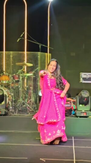 Vaidehi Instagram - Salaam-E-Ishq❤️
🧠 @sonali.bhadauria maam💗
#salaameishq #sangeet #reels #trending #viral #fypシ #explore #vaidehi_theperformer