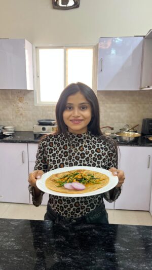 Vaidika laddha Instagram - Mirchi Dahi 😋💗
~ 1 kg green chillies
• Wash & cut them properly as shown in the video.
~ Salt
~ Turmeric powder
For masala:
~ 2 tbsp mustard seeds
~ 2 tbsp jeera
~ 2 tbsp whole dhaniya seeds
~ 2 tbsp saunf
• Roast them in a pan until they become golden & grind them in a coarse masala.
~ Red chilli powder
~ prepared masala
For tadka:
~ Oil
~ 1 tbsp jeera
~ 1 tbsp mustard seeds
~ Garlic
~ pinch of hing
• Add tadka into the chillies & mis it well.
~ Dahi
• After mixing dahi , serve it with parathas , chapatis or any other bread.
Follow @eatandeatttttt for more such easy recipes.