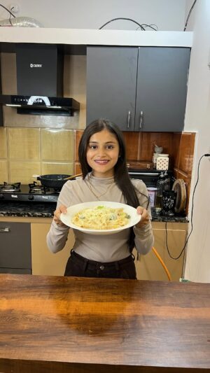 Vaidika laddha Instagram - Alfredo Pasta😋💗
~ 2 cups Penne Pasta
~ salt
~oil
• Boil the pasta until it gets cooked
~ Oil & Butter
~ 1 cup sliced onions
~ Capsicum
~ Red Bell Pepper
~ Yellow Bell Pepper
~ Corn
~Broccoli
~1 tbsp oregano
~1/2 tbsp chilli flakes
~1/2 tbsp black pepper powder
~Salt
• Saute them well .
~ 2 tbsp Butter
~ 2 tbsp garlic
~2 tbsp Maida
• cook it for 1-2 minutes
~ 2 cups Milk
• Mix it well & remove all the lumps & cook it well.
• Add sauteed vegetables & boiled pasta to it.
~ Cheese slice
~ Cheesy melt
~ Mayonnaise
For tadka:
~ Butter & Oil
~ 1 tbsp Oregano
~1/2 tbsp chilli flakes
~ 1/2 tbsp black pepper powder
~Salt
• Add & mix well & garnish it with some more cheese.
Follow @eatandeatttttt for more such easy recipes .