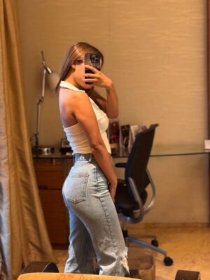 Vaishali Chaudhary Khutail Instagram - 🌹