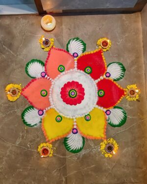 Vaishnavi Naik Instagram - शुभ दीपावली..!!✨🪔🎇🙏🏻
May this Diwali bring happiness, blessings and prosperity in your life🙏🏻
P.S. या फराळ खायला..!😀😋🫶🏻
#diwali2024 #happydiwali #festival #blessed #thankful #happiness #ronavi #beingnavi ✨