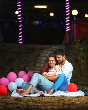 Vaishnavi Naik Instagram - Hugging you, is my Favourite thing to do..💯
@rohanrrp ❤️
Tag the person you wanna click such Pictures with.. 😍
#coupleposes #hugs #couplethings #memories #ronavi #beingnavi ✨