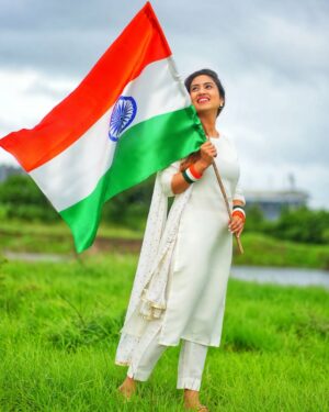 Vaishnavi Naik Instagram - 75 years Completed ✨
Happy Independence Day!!🇮🇳✨
ना पूछो जमाने से क्या हमारी कहानी है,
हमारी पहाचान तो बस इतनी है के हम हिंदुस्तानी है|🇮🇳
Proud to be Indian. Proud of our Soldiers & Freedom fighters 🙏
#happyindependenceday #75thindependanceday #harghartiranga #proudtobeindian #blessed #beingnavi ✨