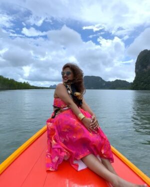 Vaishnavi Naik Instagram - Tell me, Where you travelling next?? 😍🧳✈️
#travel #destination #krabi #memories #bestdays #friends #ronavi #beingnavi ✨
