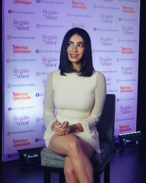Valentina Buzzurro Instagram - Seguimos @regalodeamortv 💞