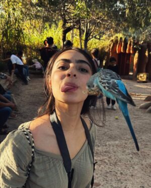 Valentina Buzzurro Instagram - Los animales son una de las creaciones más majestuosas que Dios pudo crear… tener un contacto tan cercano con algunos es una maravilla… gracias por esto @africamsafaripuebla y por cuidarlos, amarlos y protegerlos de una manera tan increíble 💕!!! Gracias por vivir esto con tanta fascinación conmigo @davidcarolevy te amo amor.