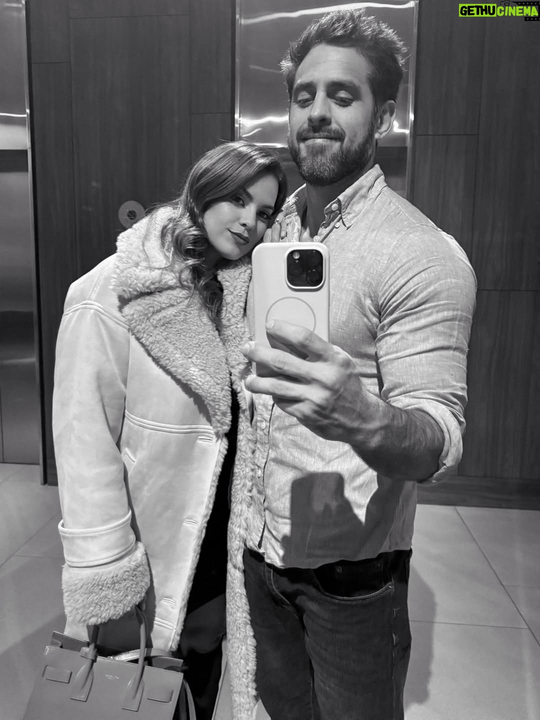 Valeria Piazza - 7.2K Likes - Larga vida a lo que nos llena el corazón.
Te amo esposo 🤍