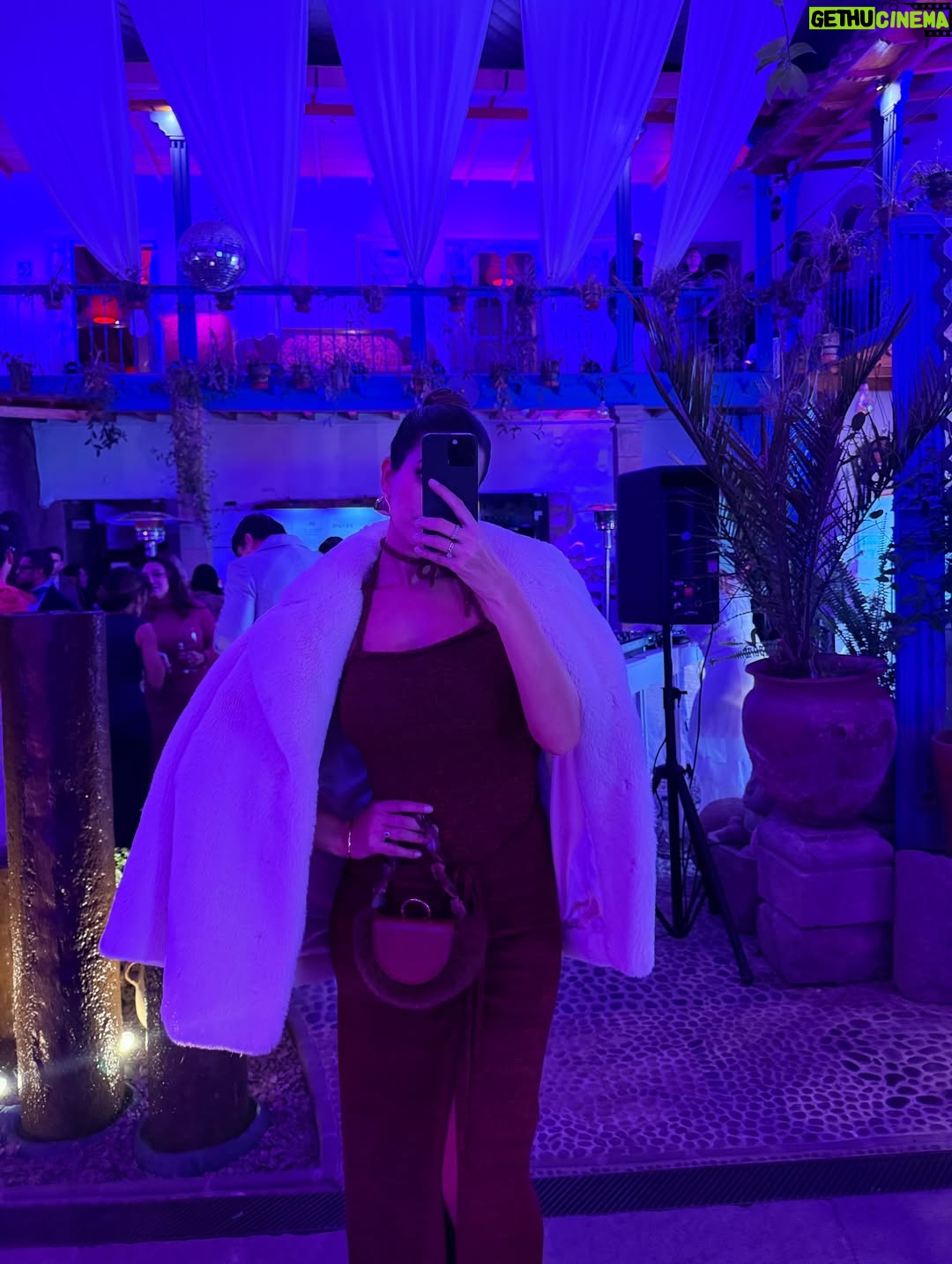 Valeria Piazza - 8.3K Likes - Alta moda Cusco 2025 ♥️
Nos pusimos elegantes para celebrar los 25 años de trayectoria de @sergiodaviladesign 

Nunca antes visto matching looks con Pierre 🤭, con looks de alpaca hechos por artesanos peruanos diseñados por Sergio Dávila 🫶🏻📸 @javicho.rivero / @arianne_strobach #style #peru #cusco