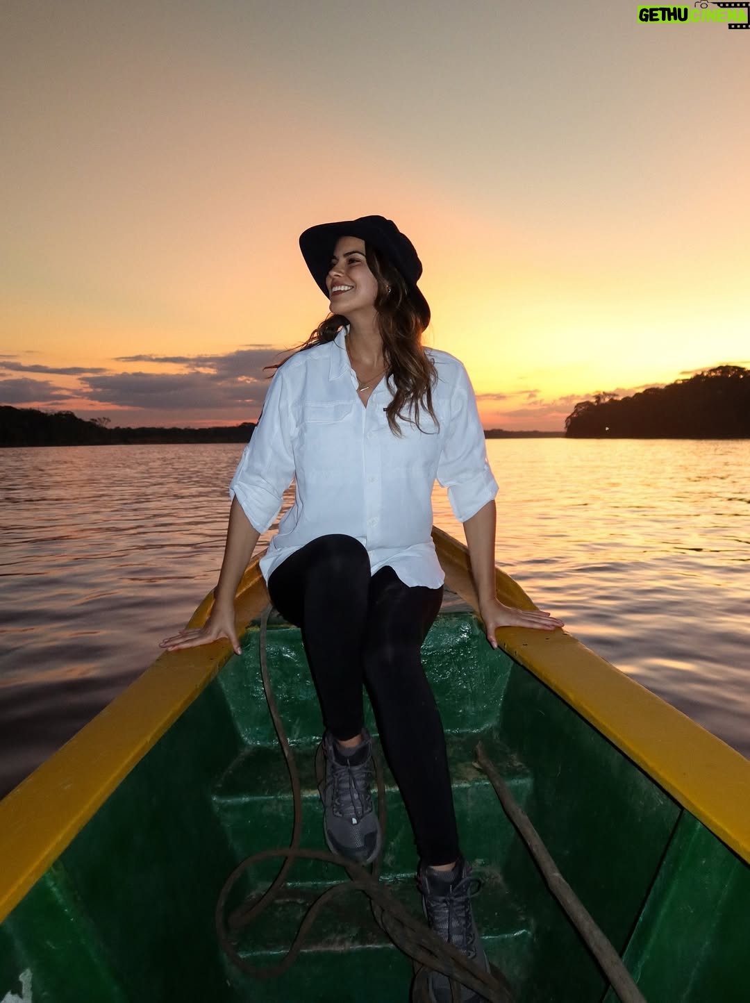 Valeria Piazza - 5.7K Likes - Los colores en el cielo que nos regaló Madre de Dios 🧡🌳💫