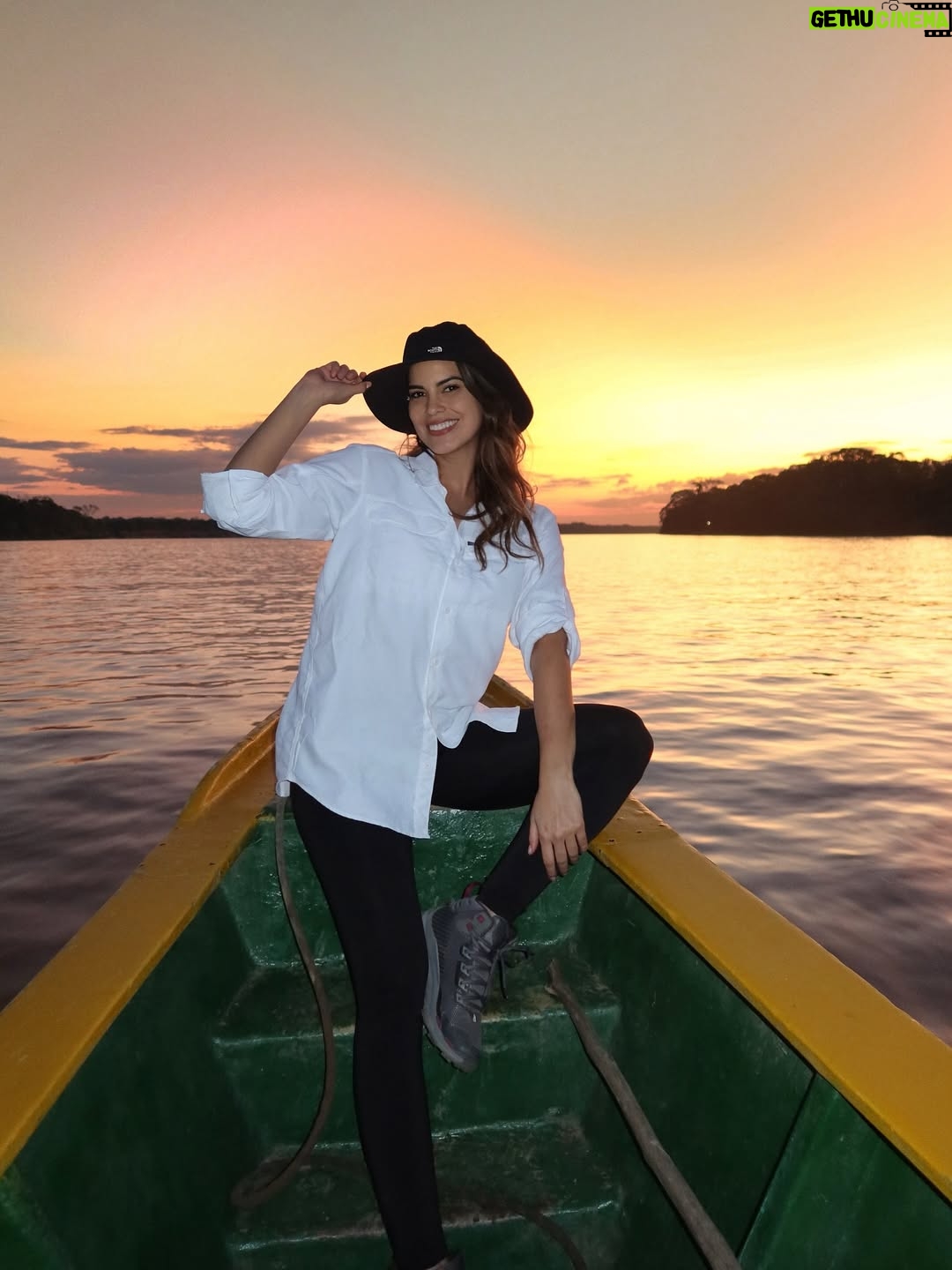 Valeria Piazza - 5.7K Likes - Los colores en el cielo que nos regaló Madre de Dios 🧡🌳💫