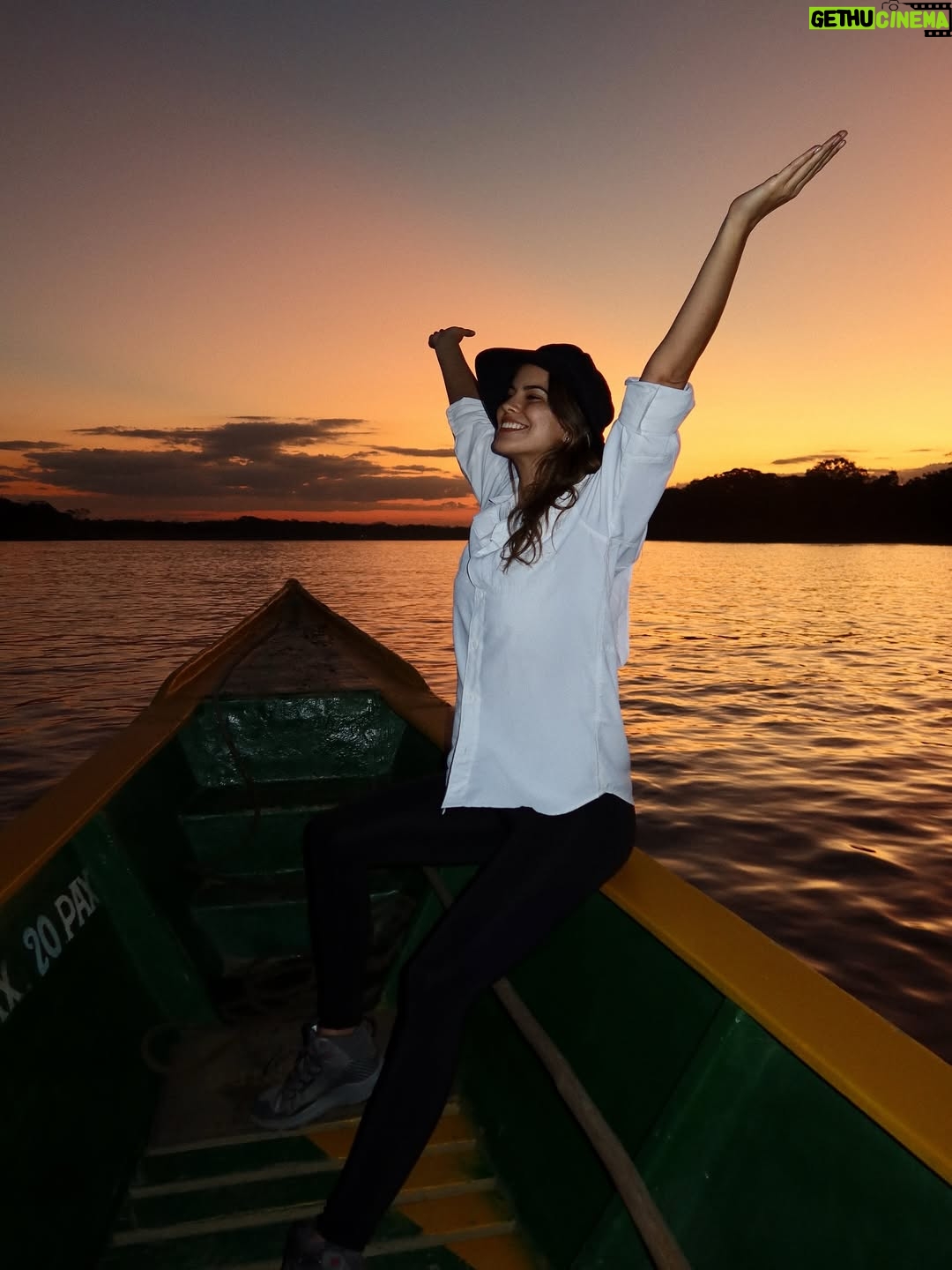 Valeria Piazza - 5.7K Likes - Los colores en el cielo que nos regaló Madre de Dios 🧡🌳💫