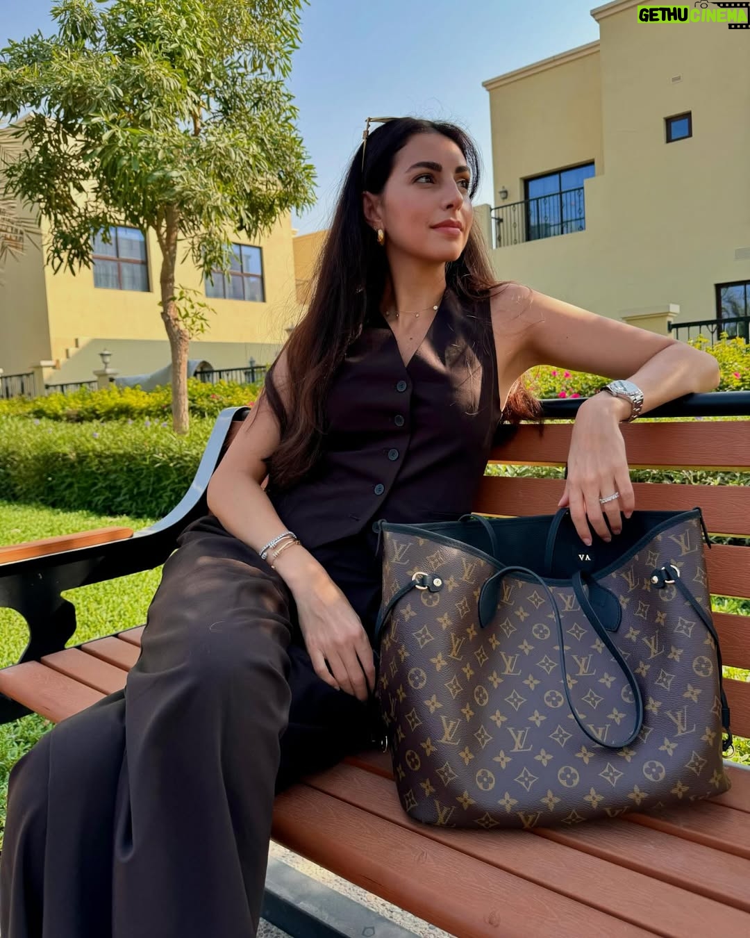 Valerie Abou Chacra - 35.4K Likes - The neverful got upgraded 😍 #LouisVuitton #NeverfullInsideOut