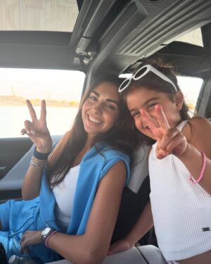 Valerie Abou Chacra Instagram - Fun weekend cruising with the fam š Thank you @gmcarabia #hummerev and @anantaraqasralsarab for the nice experience šŖ šļø š“