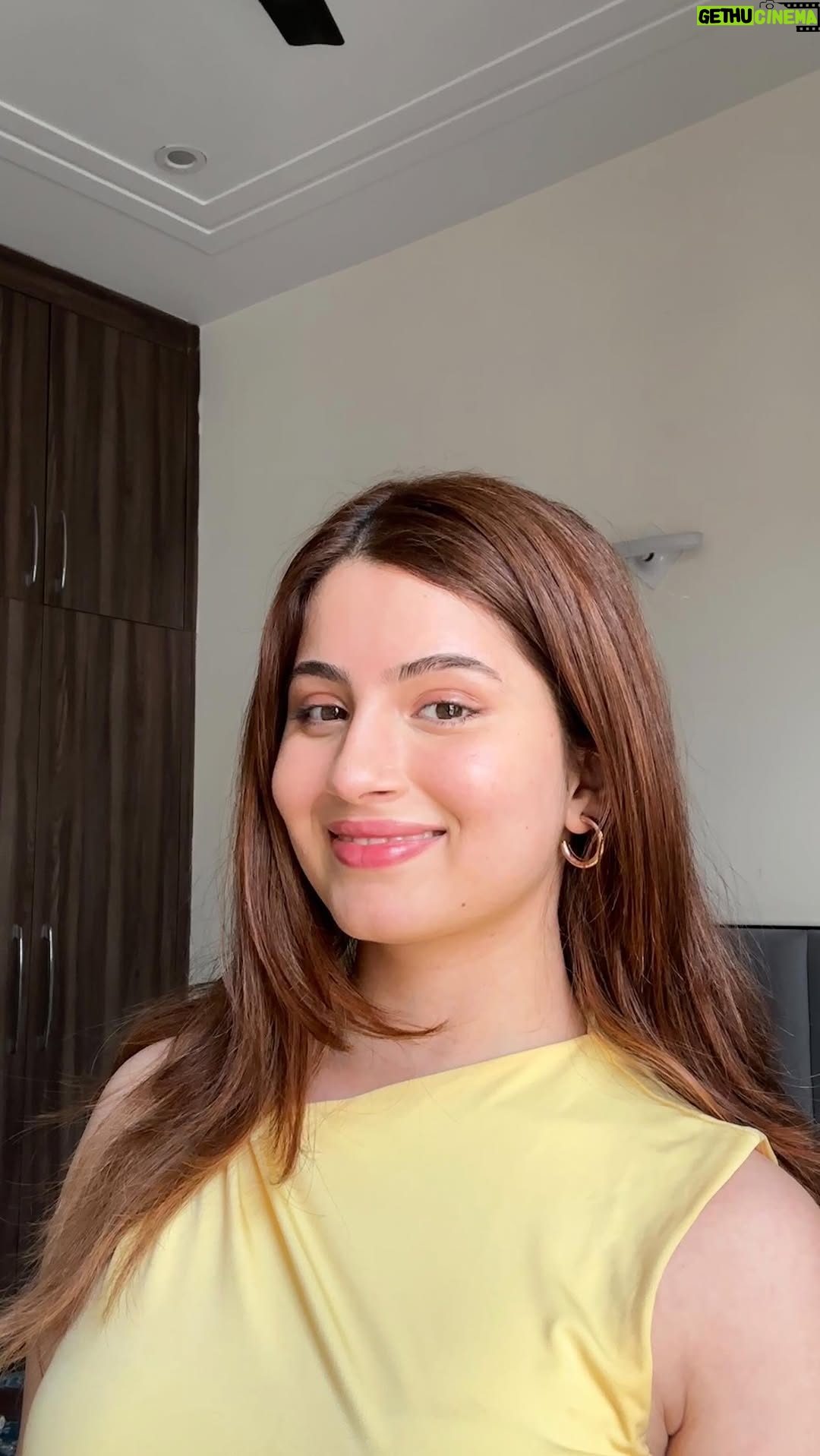 Vamakshi Magotra - 16.9K Likes - A special discount for all my Pookies “Vamakshi15”
You can avail it on @discover.pilgrim website
and get your hands on this amazing sunscreen! 
Sun protection with a matte finish AND also works as a Primer!!! I couldn’t ask for more. 
Get your hands on it today!

#Pilgrim #Sunscreen #OilfreeSunscreen #Sunscreenforoilyskin #Oilyskin #Mattefinish
#5%Niacinamideoilfreesunscreen #niacinamide #Ad