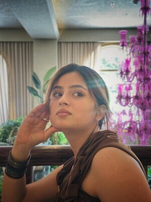 Vamakshi Magotra Instagram - 🤎