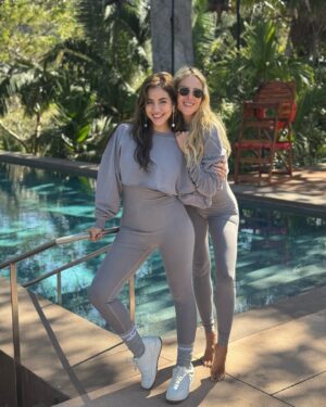 Vanessa Huppenkothen Instagram - @aloyoga @oomandarina
📸 @luisdelaluz