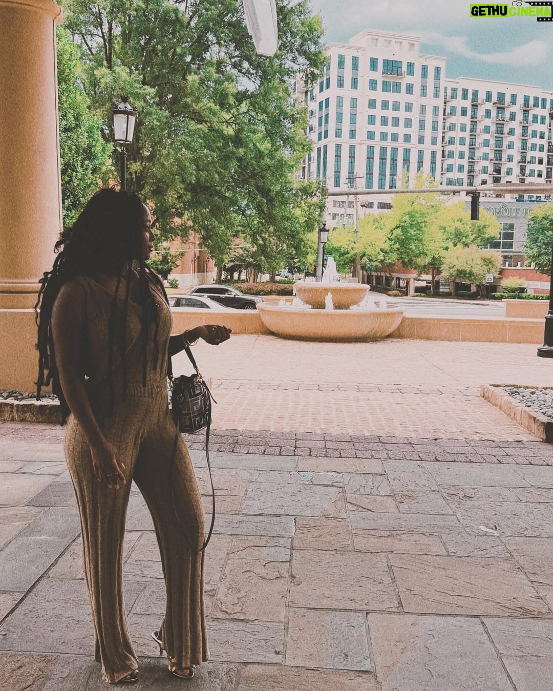 Vanessa Mdee - 137.5K Likes - August Dump 😊
