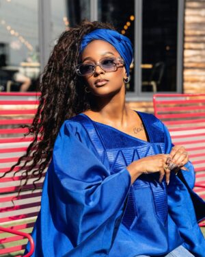 Vanessa Mdee Instagram - 💙🪁 ❄️🥶
📸 @latishamariee
