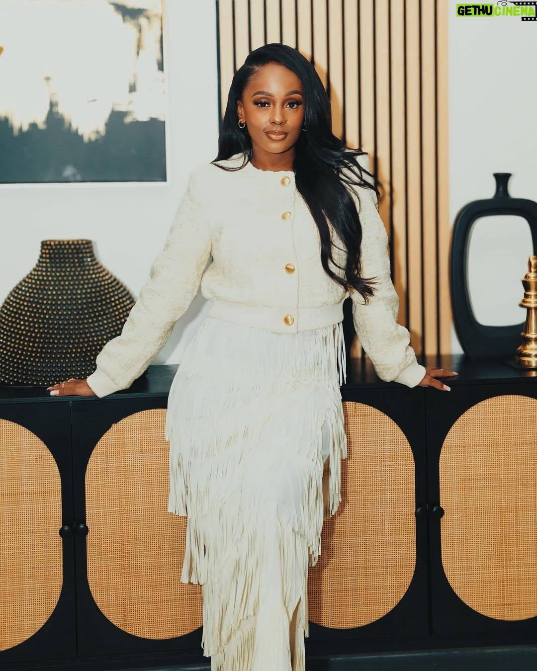 Vanessa Mdee - 119.2K Likes - Have you registered for the Better Women’s Christian Conference yet? 🌹www.betterwomenchristianconference.com
📸 @latishamariee