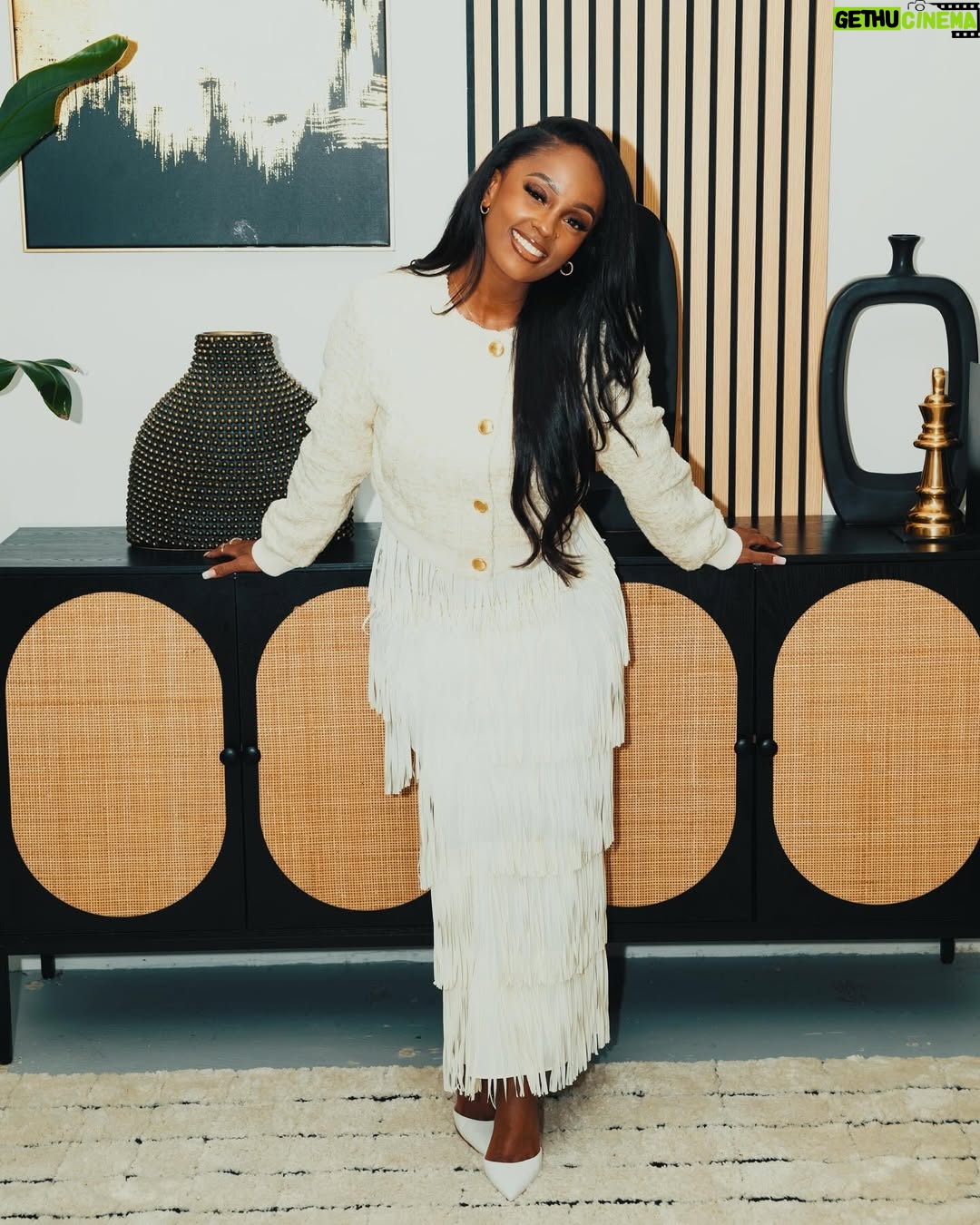 Vanessa Mdee - 119.2K Likes - Have you registered for the Better Women’s Christian Conference yet? 🌹www.betterwomenchristianconference.com
📸 @latishamariee