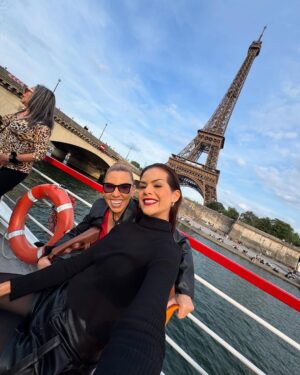 Vanessa Senior Instagram - Una tardecita relajada en Paris! Como para no salirme de mi humilde rutina.

#Paris