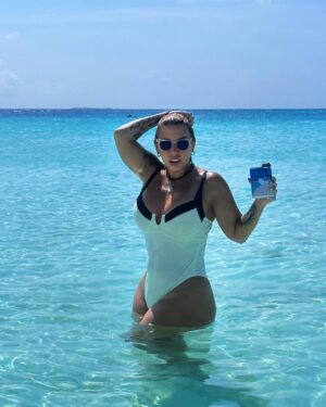 Vanessa Senior Instagram - Ya me tienen molesta con su indiferencia. 

Fotos en @posadagalapagoslosroques y en el Ávila 

Que me manden Zelle dije ya. 

Compermisa