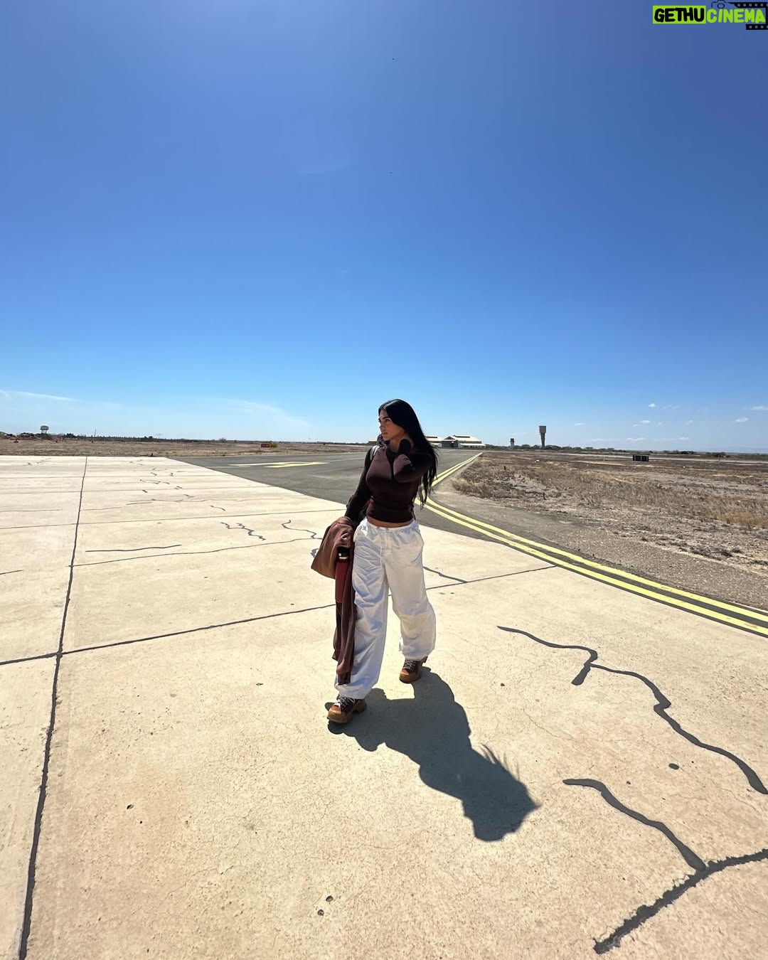Vania Bludau - 28.8K Likes - Por qué se fue la mitad el año y esto es para recordar ♡
Mancora, 1 mes de TRX, Black, 💁🏼‍♀️💁🏾‍♀️💁🏿‍♀️, 🐰, 🙂‍↕️, culturales, a todo pulmón 🎶, 🤿, 🤭, no sabía que me podía broncear siendo marrón, ✈️, Mateo 🤣, all year long, Godenzzi 💖, 💋, Federica Peluche, sis, 🚩🚩🚩, blanqueamiento pero a que costo 🦷.