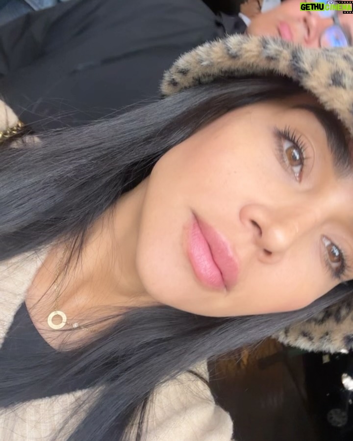 Vania Bludau - 28.8K Likes - Por qué se fue la mitad el año y esto es para recordar ♡
Mancora, 1 mes de TRX, Black, 💁🏼‍♀️💁🏾‍♀️💁🏿‍♀️, 🐰, 🙂‍↕️, culturales, a todo pulmón 🎶, 🤿, 🤭, no sabía que me podía broncear siendo marrón, ✈️, Mateo 🤣, all year long, Godenzzi 💖, 💋, Federica Peluche, sis, 🚩🚩🚩, blanqueamiento pero a que costo 🦷.