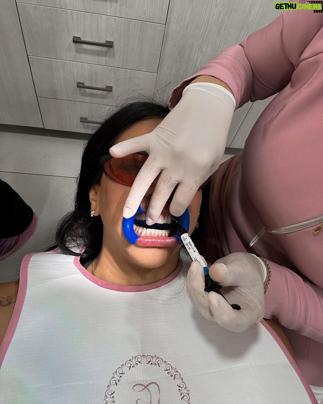 Vania Bludau - 28.8K Likes - Por qué se fue la mitad el año y esto es para recordar ♡
Mancora, 1 mes de TRX, Black, 💁🏼‍♀️💁🏾‍♀️💁🏿‍♀️, 🐰, 🙂‍↕️, culturales, a todo pulmón 🎶, 🤿, 🤭, no sabía que me podía broncear siendo marrón, ✈️, Mateo 🤣, all year long, Godenzzi 💖, 💋, Federica Peluche, sis, 🚩🚩🚩, blanqueamiento pero a que costo 🦷.