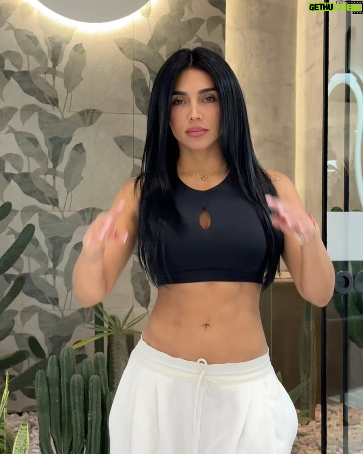 Vania Bludau - 28.8K Likes - Por qué se fue la mitad el año y esto es para recordar ♡
Mancora, 1 mes de TRX, Black, 💁🏼‍♀️💁🏾‍♀️💁🏿‍♀️, 🐰, 🙂‍↕️, culturales, a todo pulmón 🎶, 🤿, 🤭, no sabía que me podía broncear siendo marrón, ✈️, Mateo 🤣, all year long, Godenzzi 💖, 💋, Federica Peluche, sis, 🚩🚩🚩, blanqueamiento pero a que costo 🦷.