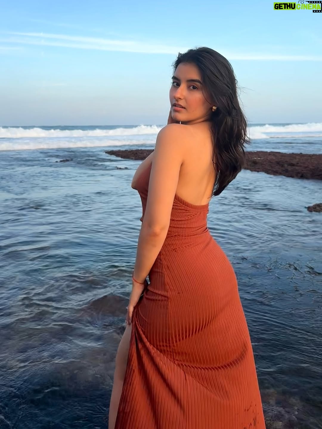 Vanshika - 5.5K Likes - Can't think of a caption 🫣