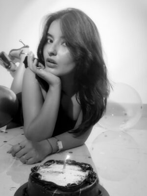 Vanshika Instagram - A little bit of vintage, a little bit of sparkle. Birthday in full mood 🖤✨
