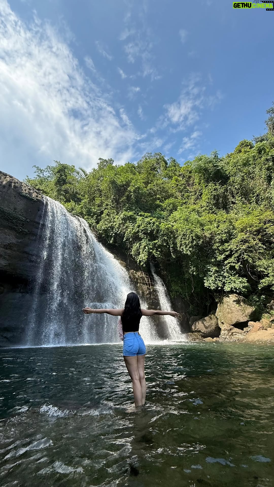 Vanshika - 68.6K Likes - In and out of paradise 🌊⛰️