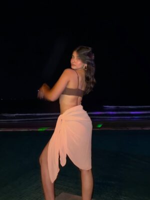 Vanshika Instagram - Tan lines, huh 🫤