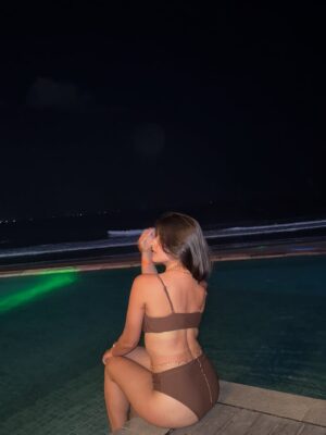 Vanshika Instagram - Tan lines, huh 🫤