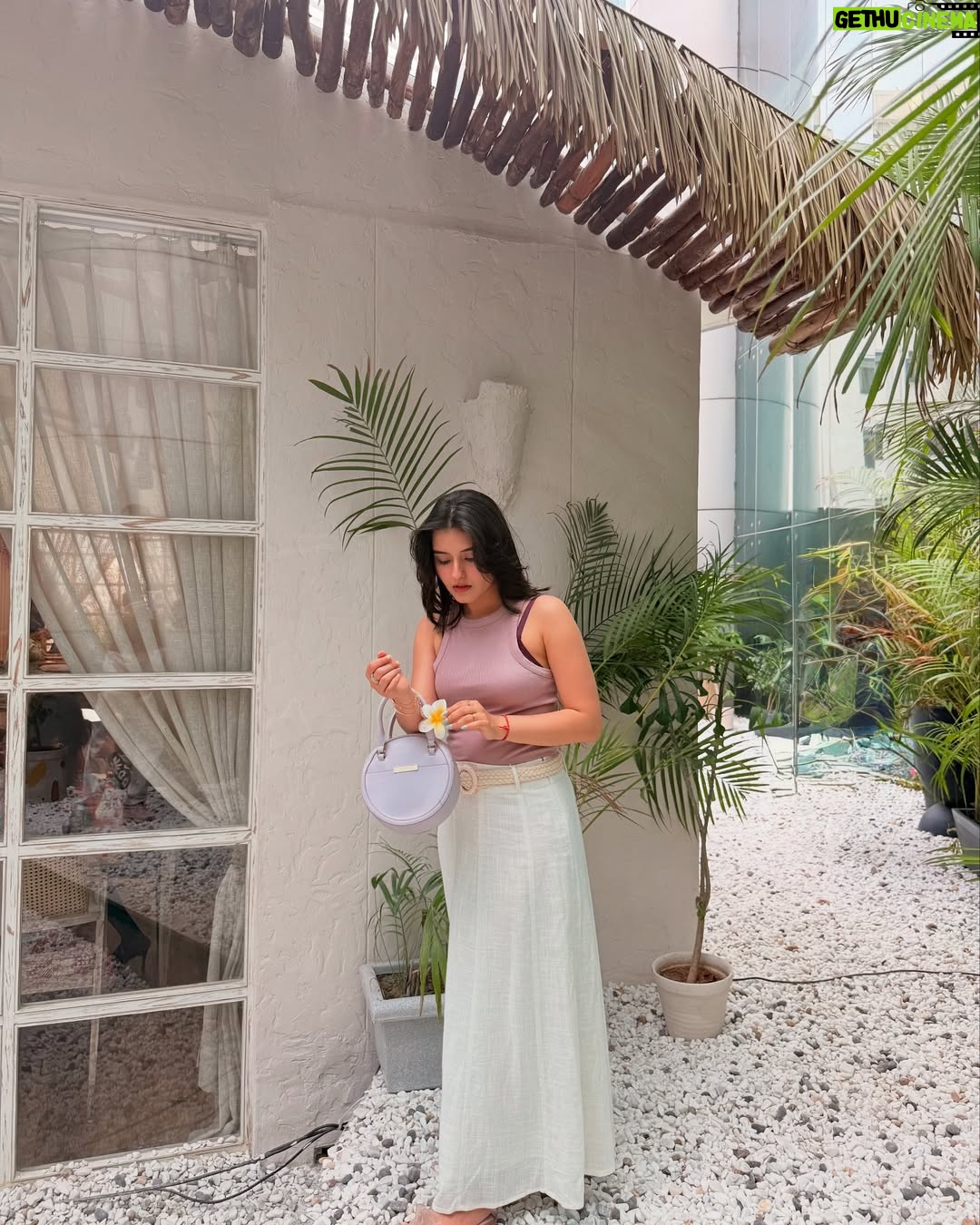 Vanshika - 9.3K Likes - In my La La Land 🌸