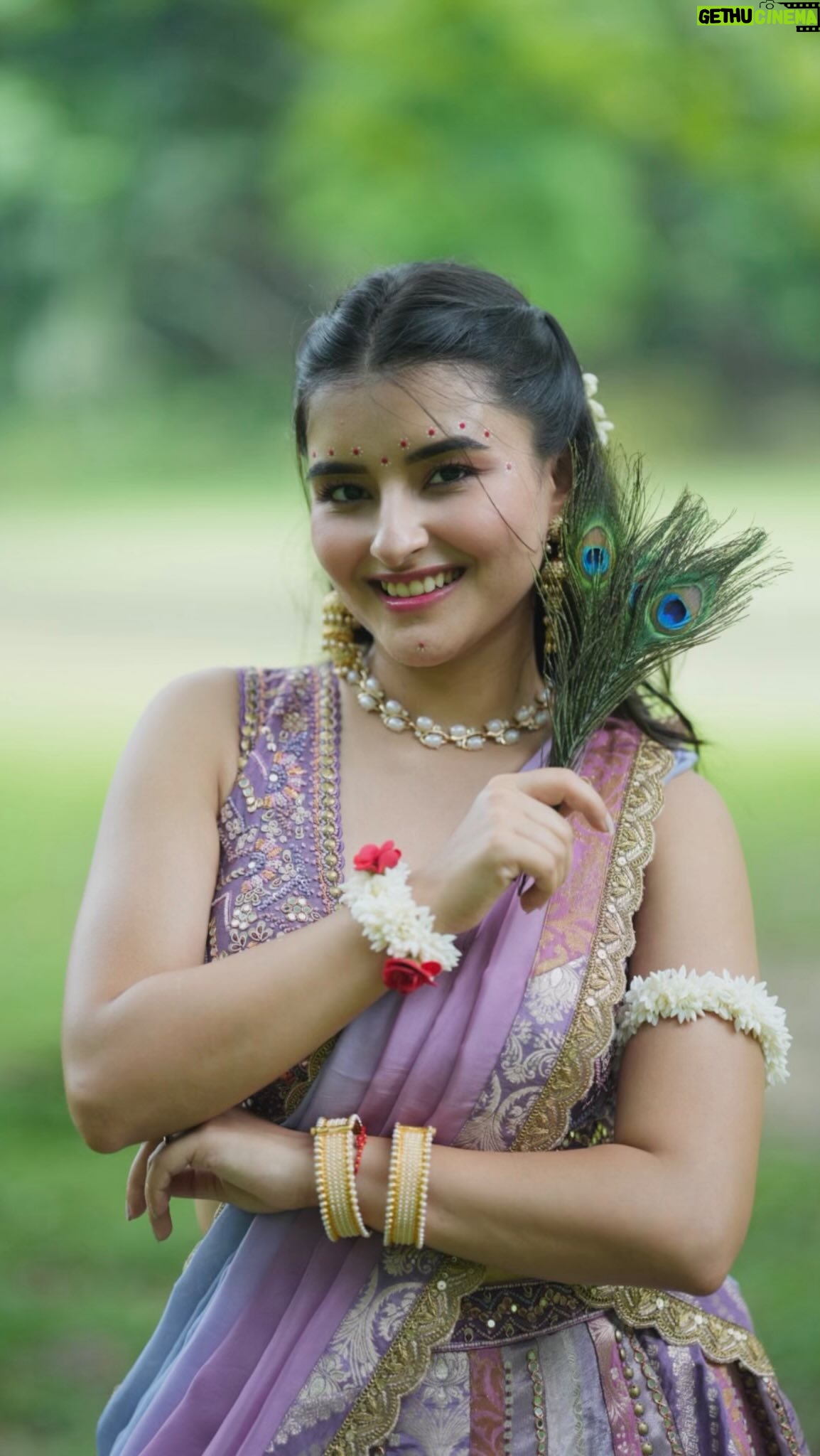 Vanshika - 22.6K Likes - रुक जा कान्हा, थम जा 🦚🪈

Makeup Artist: @makeupbymrinalini 
Video Credits: @sundaramsinghrajputt 
Outfit: @deeveecouture @deeveefabrics_official 

#janmastamimakeup#janmashtami#krishna#radhakrishna#radheradhe#viral#trending#radharani