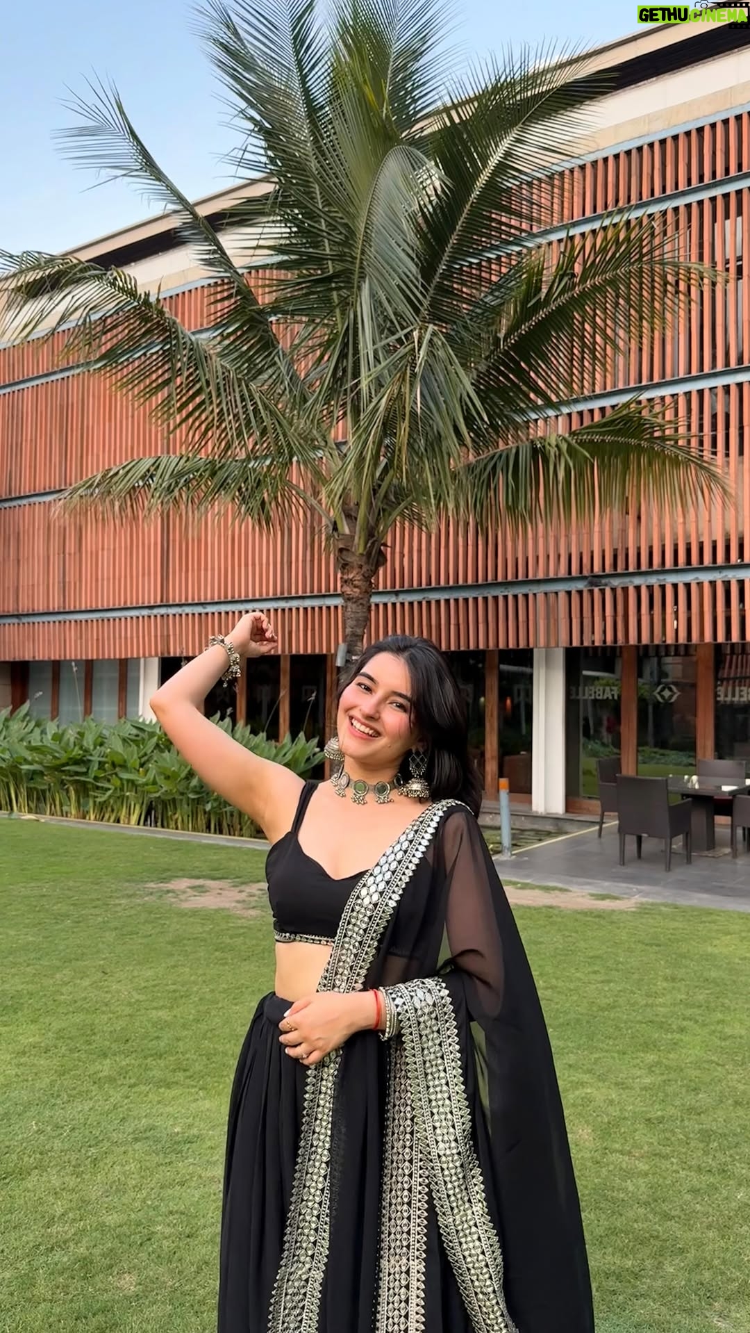 Vanshika - 4.5K Likes - Just a girl in her black lehenga era 🖤✨💫

Outfit: @gracious.you 

#reels#explore