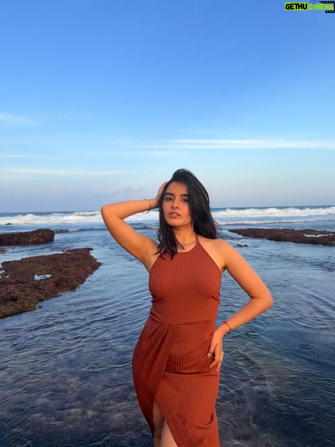 Vanshika - 5.5K Likes - Can't think of a caption 🫣