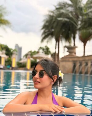 Vanshika Instagram - Poolside state of mind 🌊