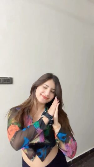 Vanya Nagpal Instagram - Impromptu dance vids are funn💀🍭