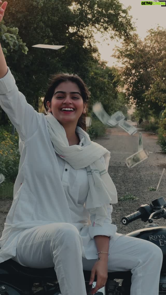 Varsha Panghal - 35.8K Likes - Rapiyan ke aag🔥lagaya kran...

#money #trending #misspanghal #instagram #ammychahar #explore #viralreel #reelstatus
