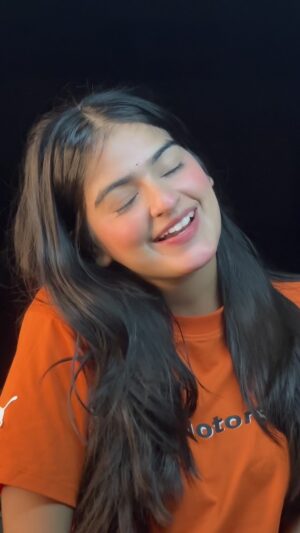 Varsha Panghal Instagram - Naam रहूँ रटती 🥰🦦